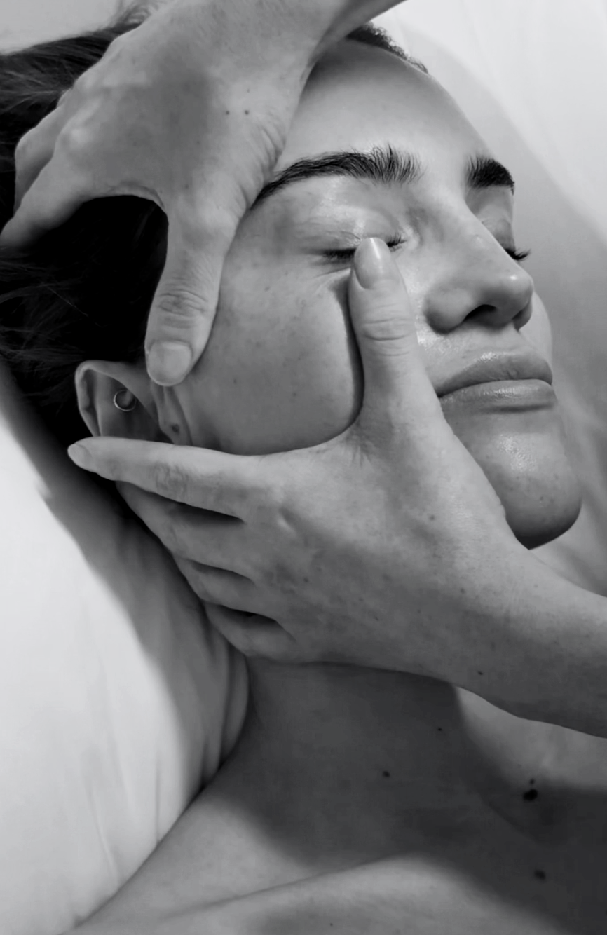 Neo Lifting Facial Massage